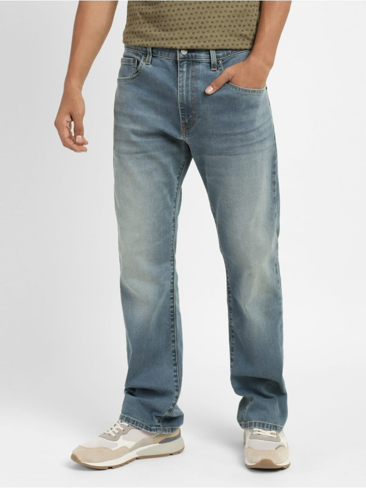 J&J Light fade rubbed blue jeans