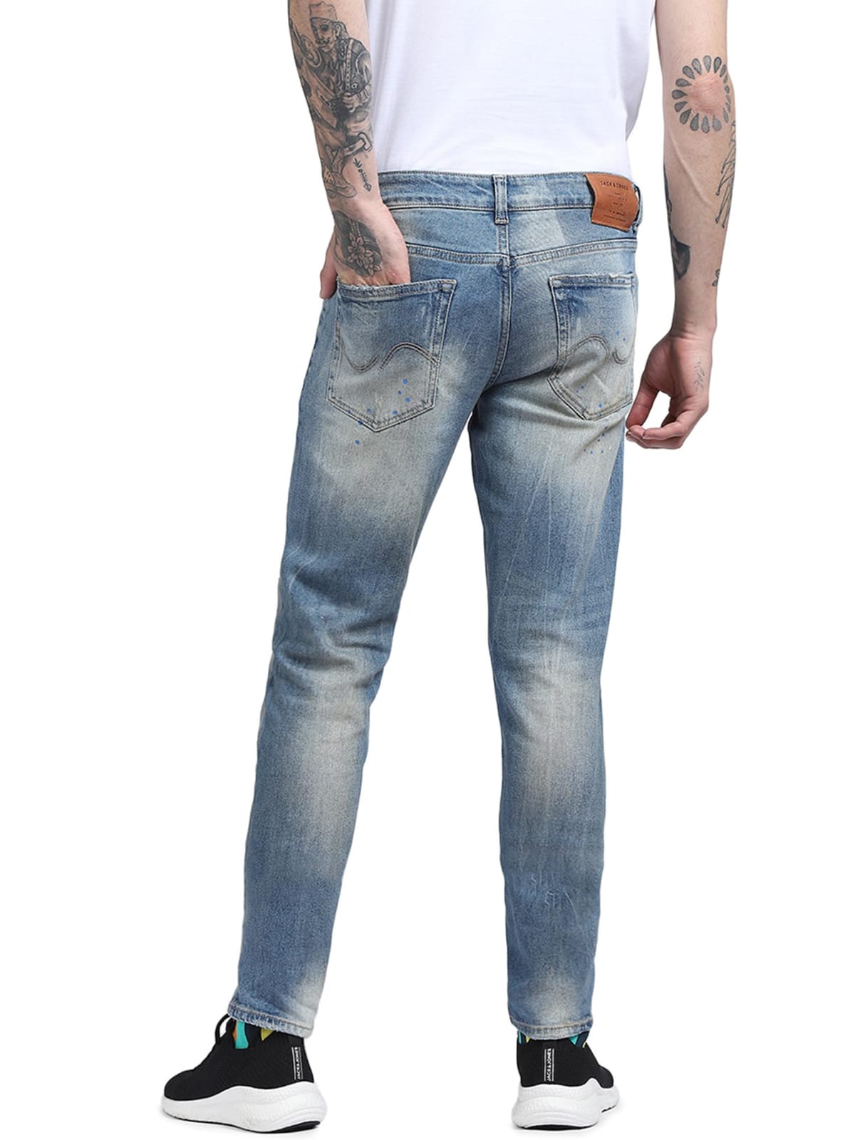 J&J Light fade rubbed blue jeans